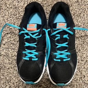 Nike Women's Black and Teal Sneakers